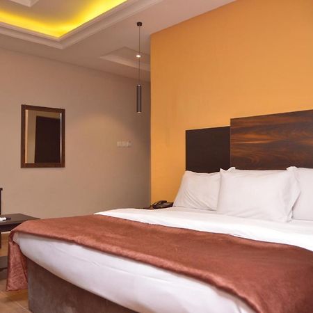Residency Hotel Lekki ลากอส ภายนอก รูปภาพ